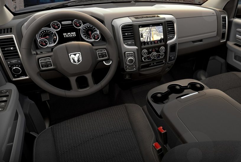 Ram 1500 Classic Warlock interni
