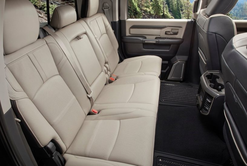 Ram Heavy Duty sedili posteriori