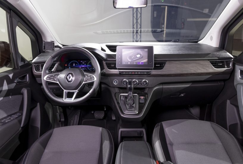 Renault Kangoo E-Tech_5.jpg