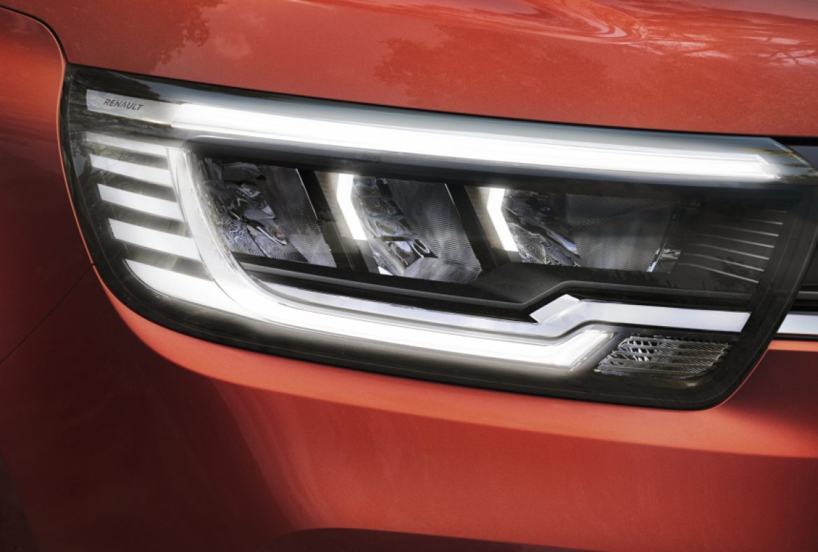 Renault Kangoo Life, dettaglio fanale anteriore- 23