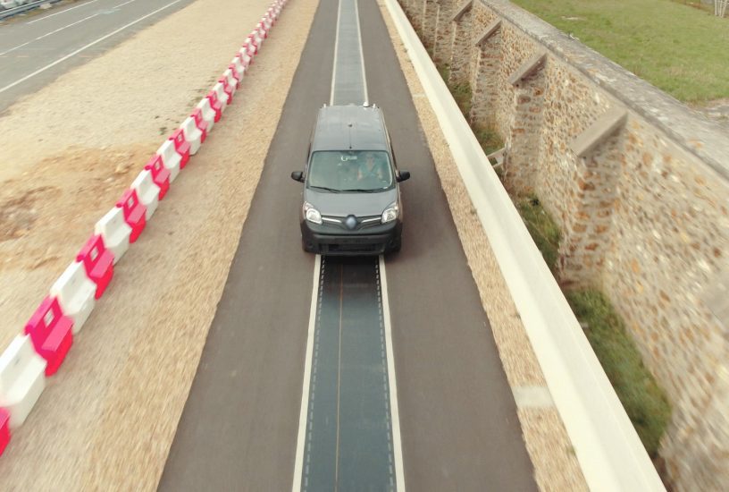 renault-kangoo-z-e-ricarica-wireless