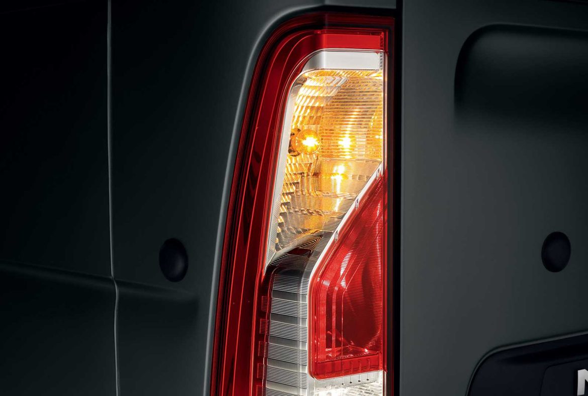Renault Master, dettaglio fanale posteriore - 09