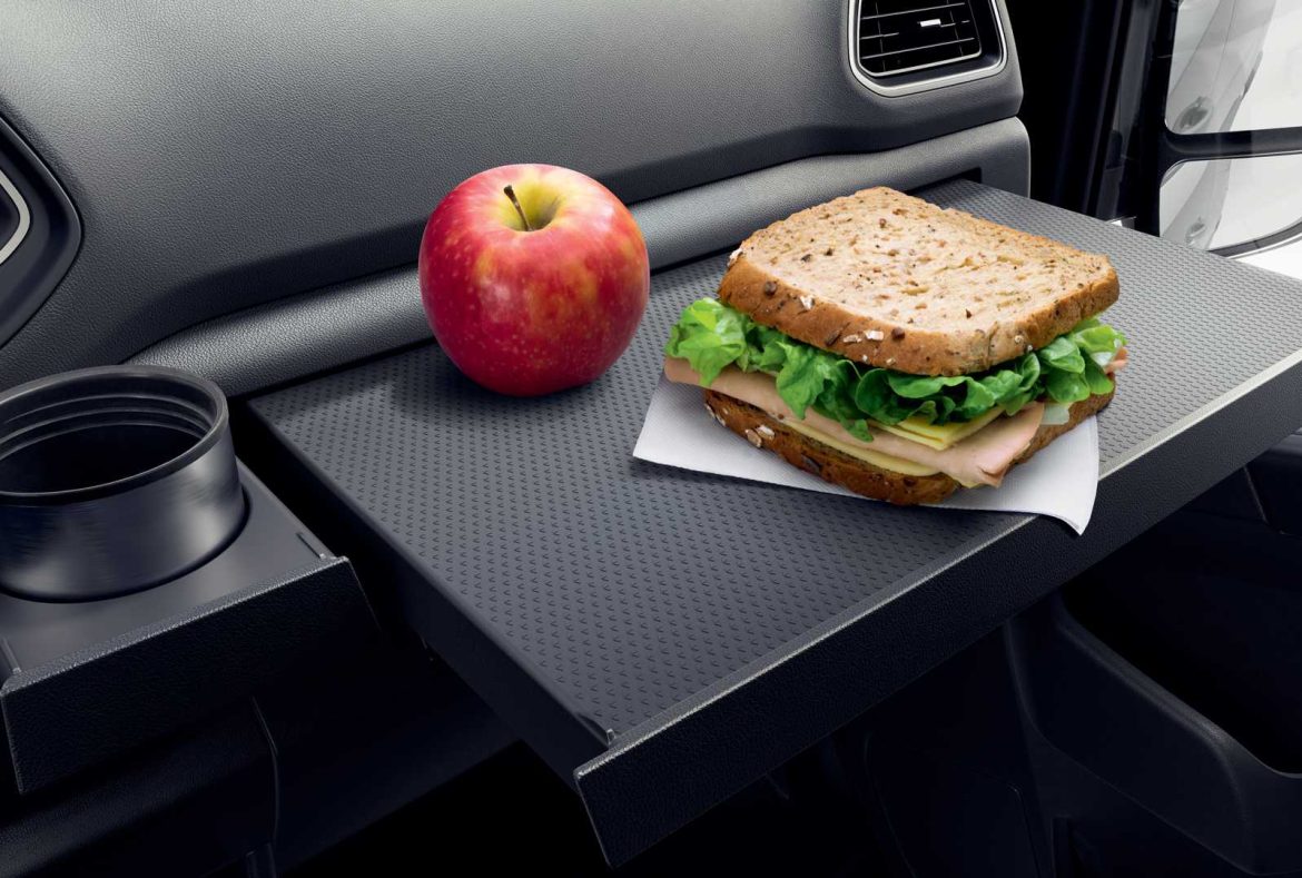 Renault Master, tavolino retrattile - 03