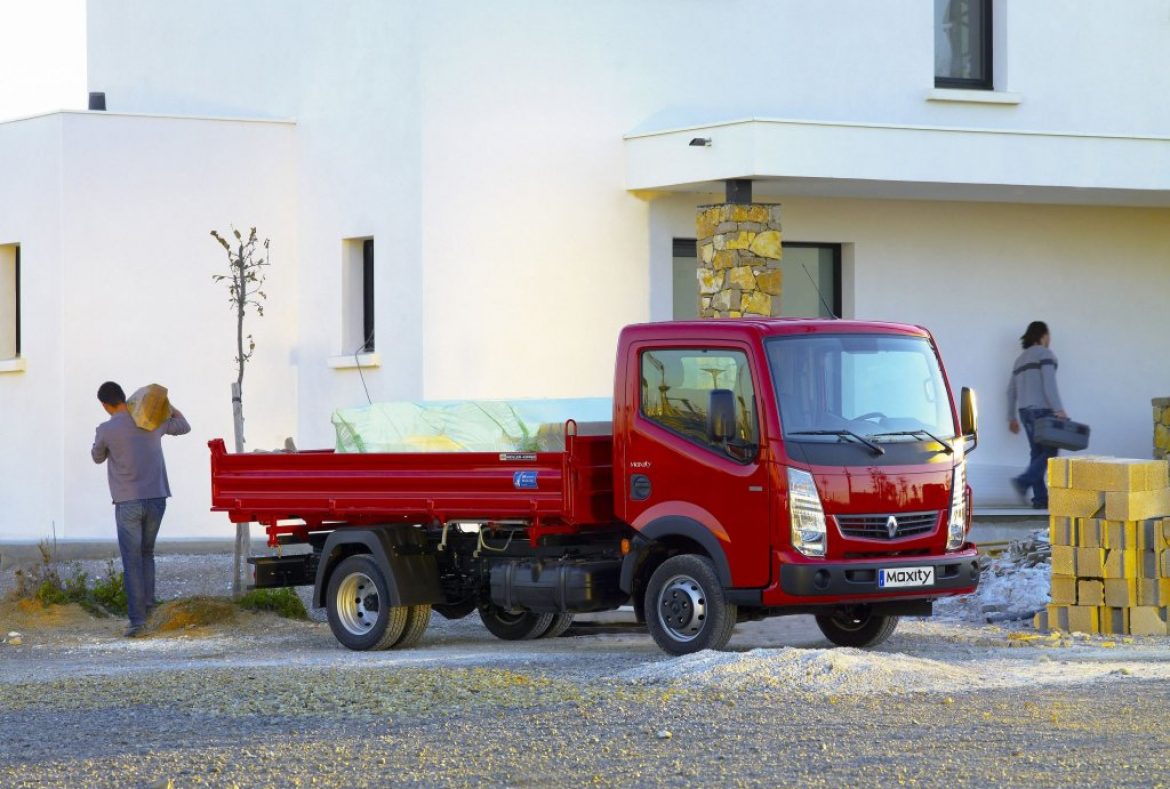 Renault Maxity – foto di interni ed esterni - Mezzi Commerciali