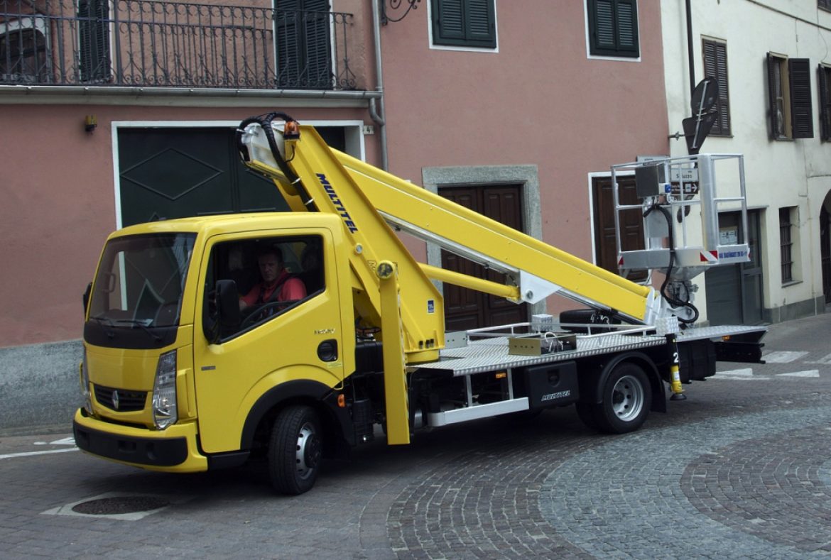 Renault Maxity Crane- 5