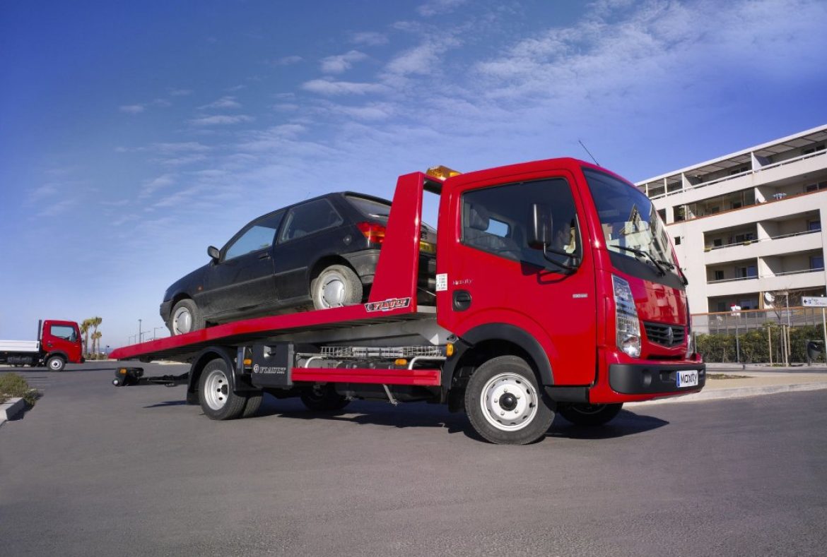 Renault Maxity Tow Truck- 3