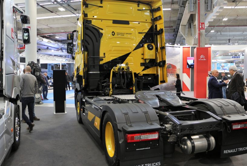 Renault Trucks Renault Sport Transpotec 2019 tre quarti posteriore