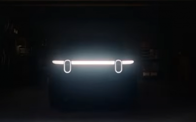 Rivian R2, ecco il teaser del SUV elettrico in uscita il 7 marzo