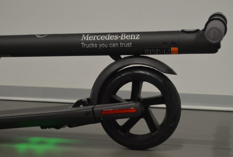 Segway-Ninebot ES2 Mercedes Trucks dettaglio