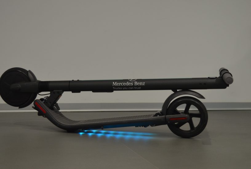 Segway-Ninebot ES2 Mercedes Trucks