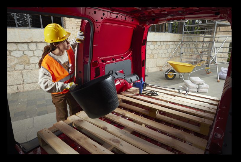 Ford Pro Reveals All-New Transit Connect with PHEV Power