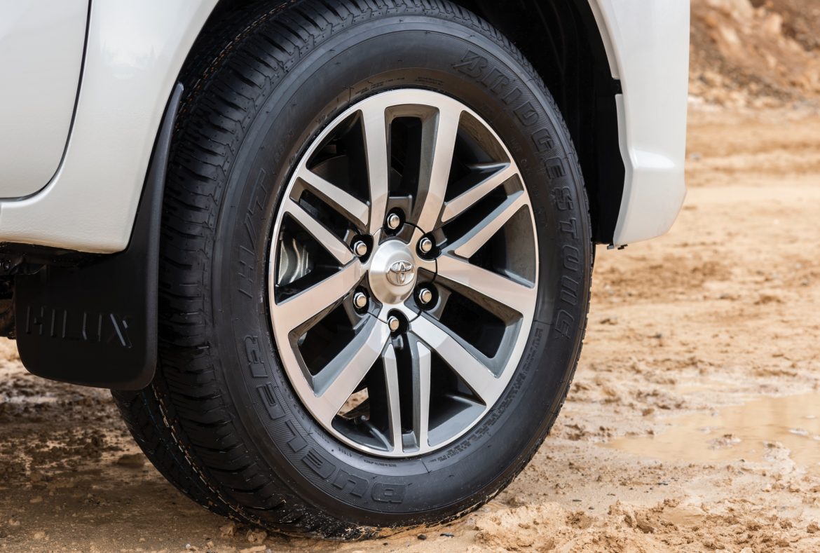 Toyota Hilux 2019 cerchi in lega