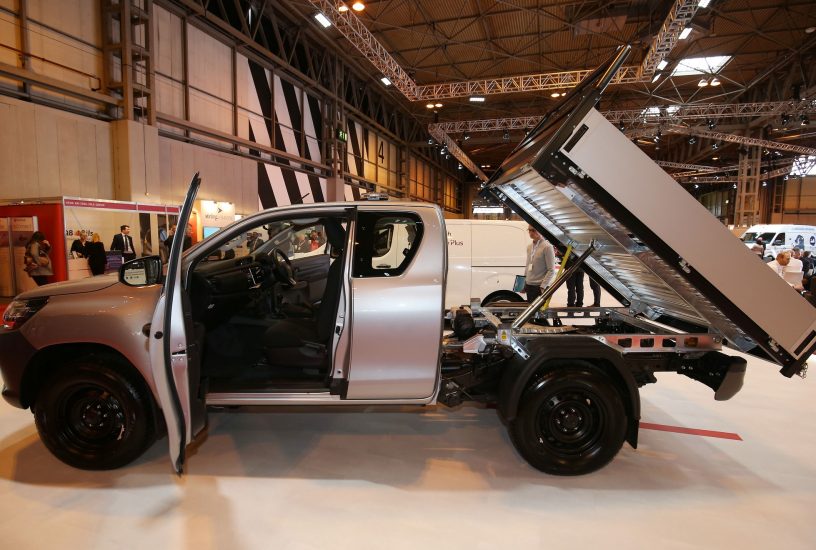 toyota-hilux-profilo-birmingham-2017