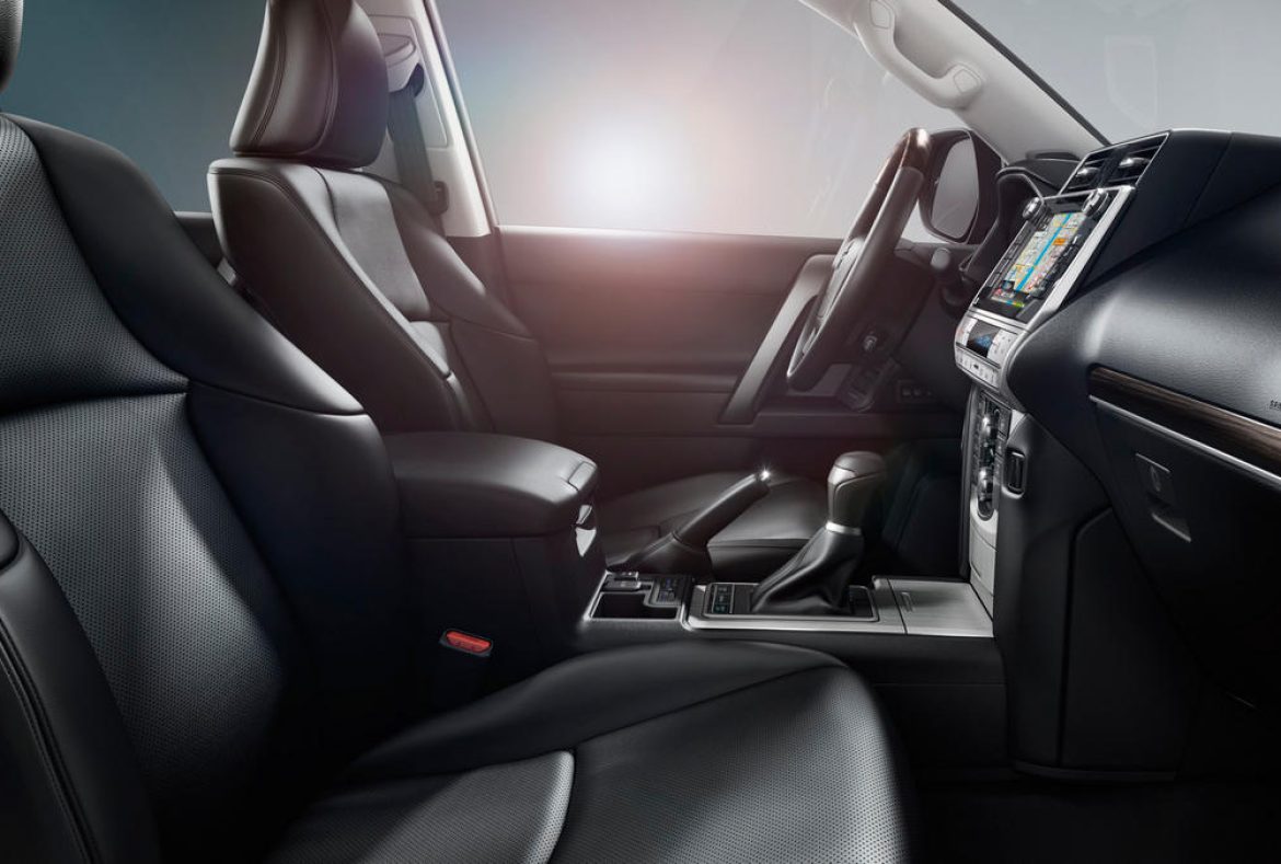 Toyota Land Cruiser, interni abitacolo -08
