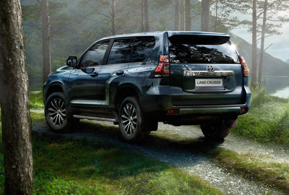 Toyota Land Cruiser, tre quarti posteriore -07