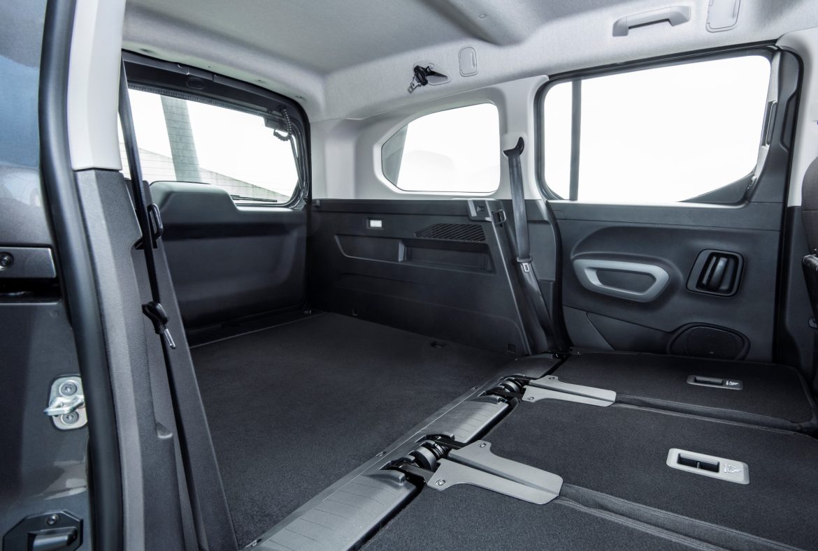 Toyota Proace City Verso bagagliaio sedili posteriori abbattuti