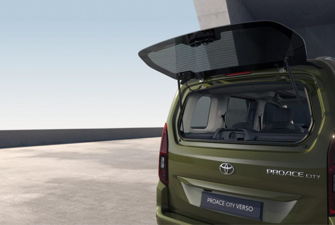 Toyota Proace City Verso, cristallo posteriore aperto-02