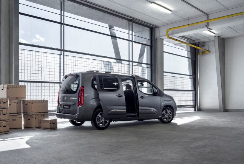 Toyota Proace City Verso tre quarti posteriore