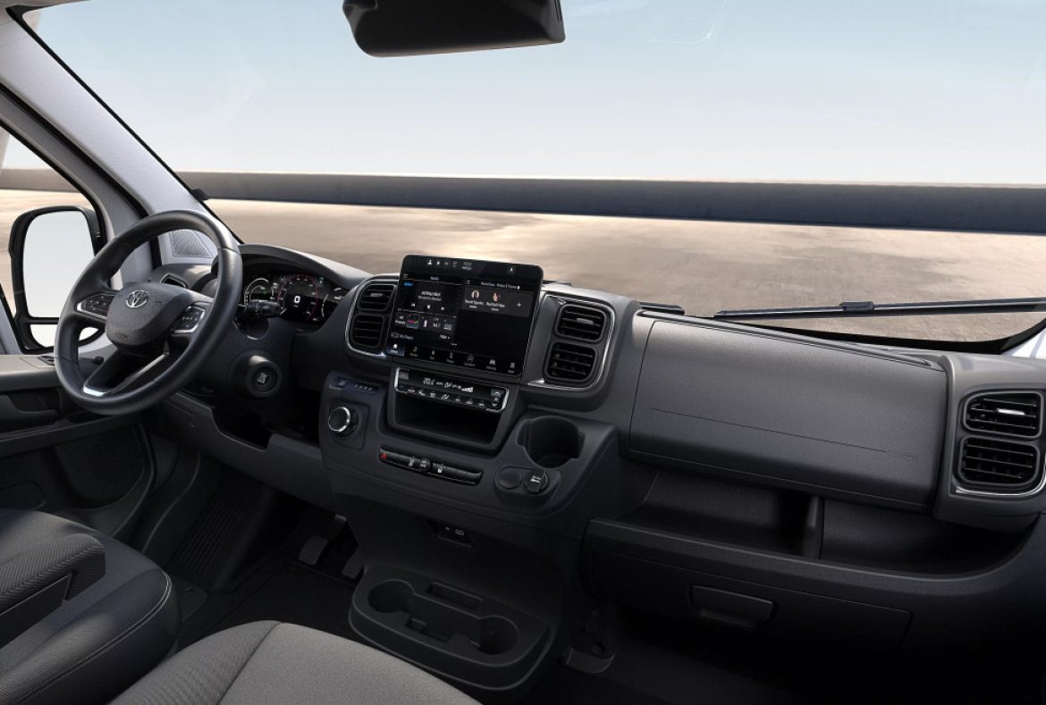 Toyota Proace Max, cruscotto comandi -05