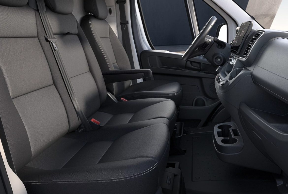 Toyota Proace Max, interni abitacolo -03