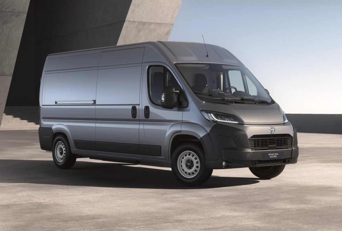 Toyota Proace Max, tre quarti ant - 01