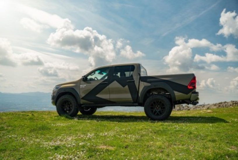 Toyota Hilux AT33 Arctic Trucks