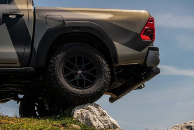 Toyota Hilux AT33 Arctic Trucks