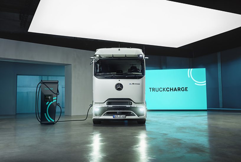 2024 / TruckCharge / Beauty / Image / RGB