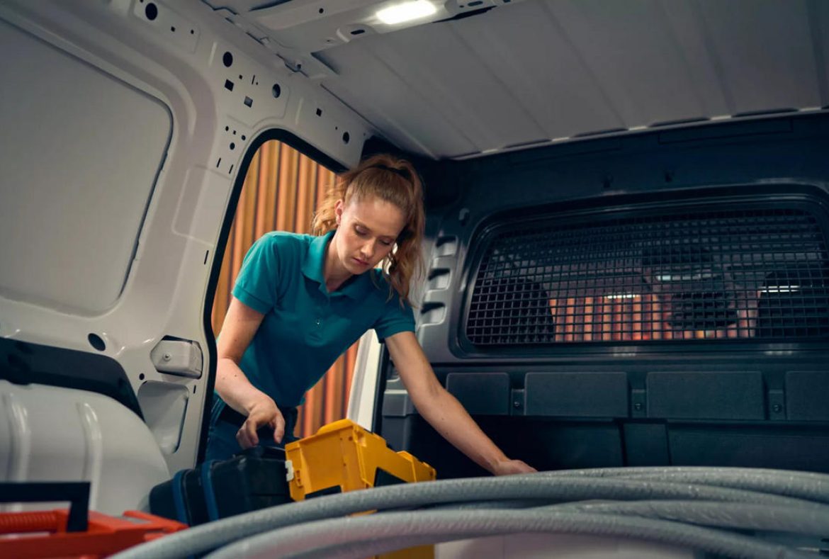 Volkswagen Caddy Cargo, interno area di carico - 7