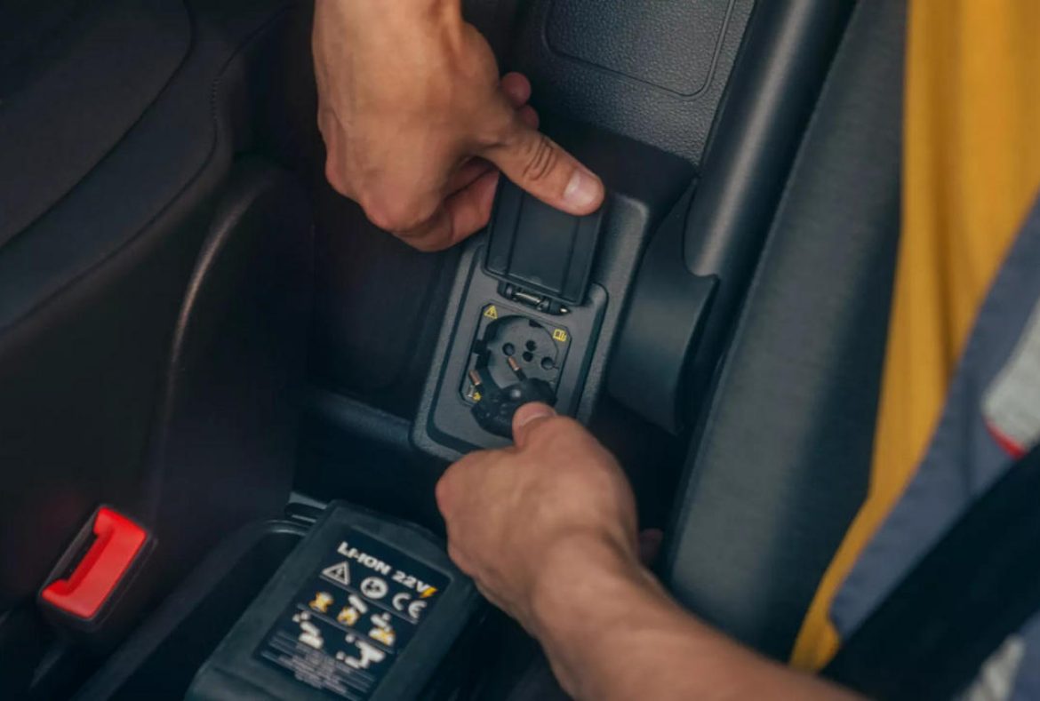 Volkswagen Caddy Cargo, presa 220v - 8