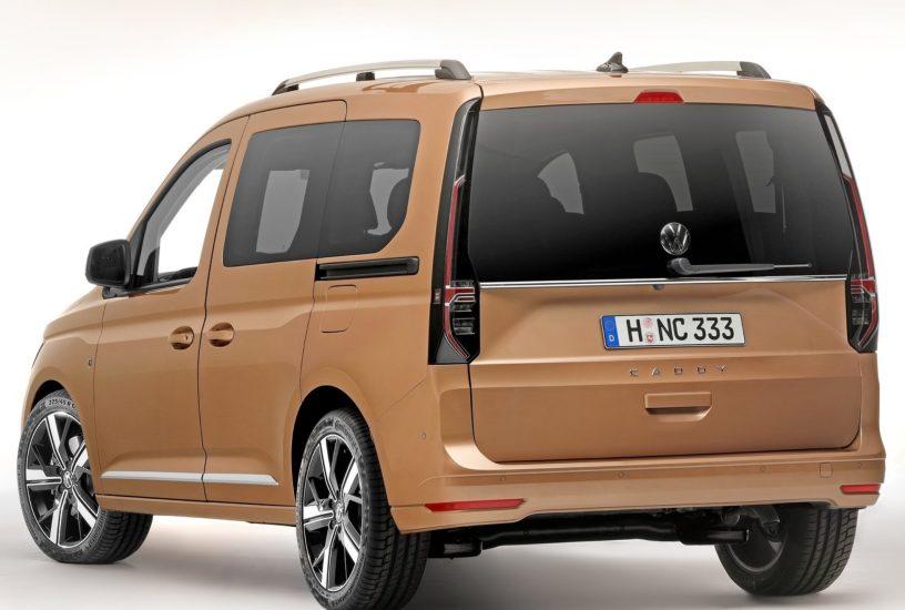 Volkswagen Caddy tre quarti posteriore