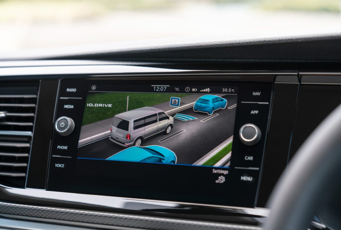 Volkswagen California Beach, display LDC- 95