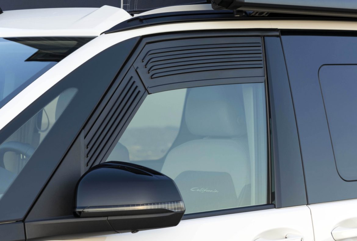 Volkswagen California T7 ocean 2024, dettaglio specchietto laterale conducente-29