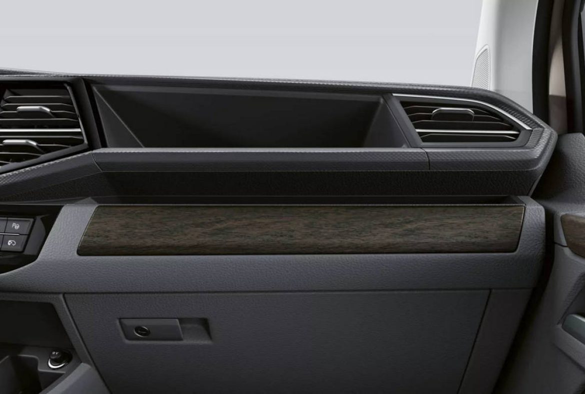 Volkswagen Caravelle - 11