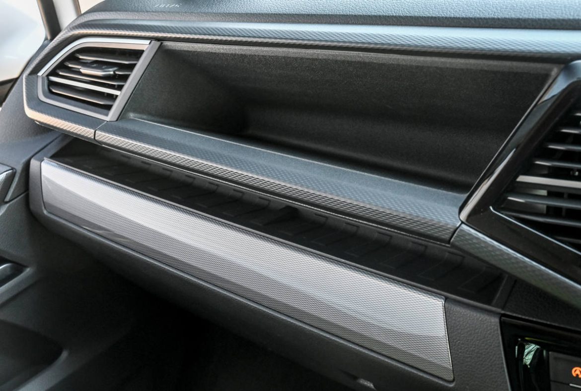 Volkswagen Caravelle - 39