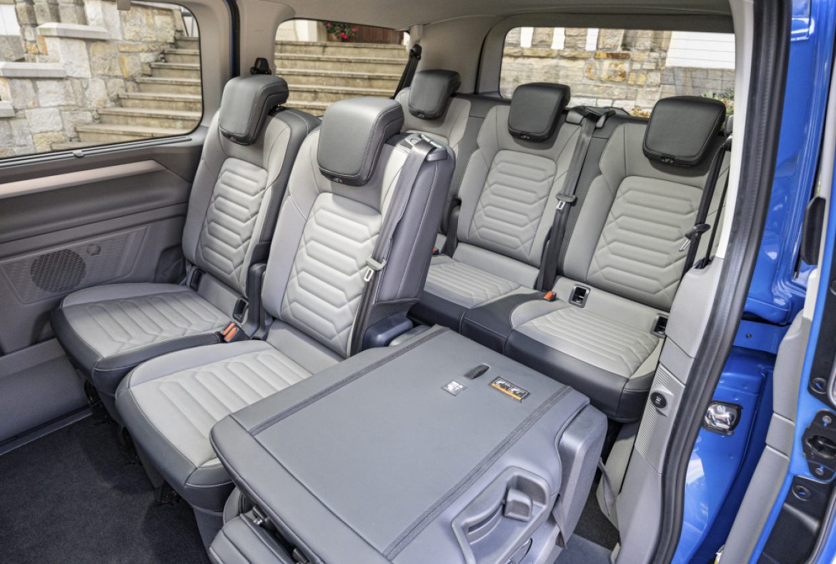 Volkswagen Caravelle T7 2025, Easy Entry -21