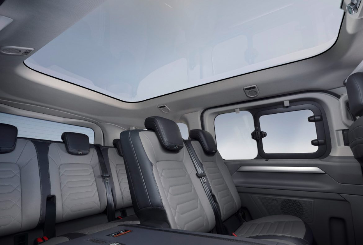 Volkswagen Caravelle T7 2025, interno posteriore sedue-17