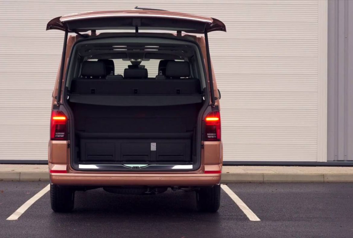 Volkswagen Caravelle, portellone elettrico - 05