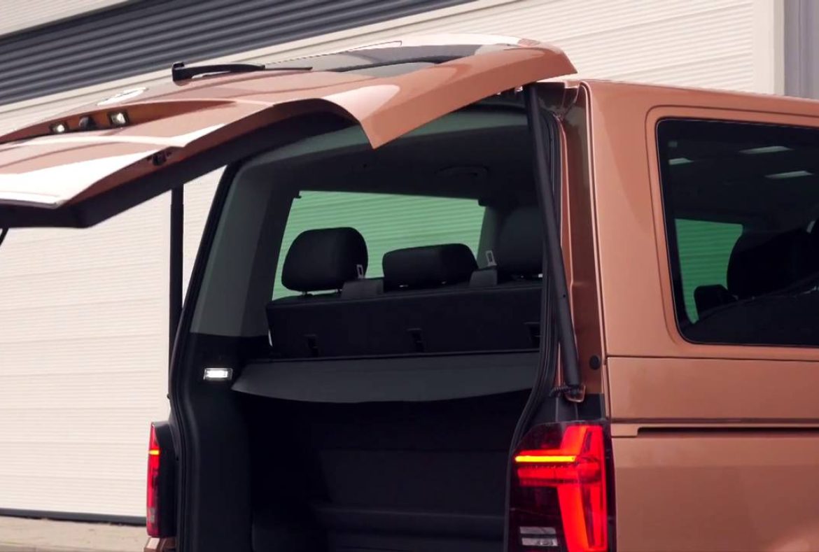 Volkswagen Caravelle, portellone elettrico - 06