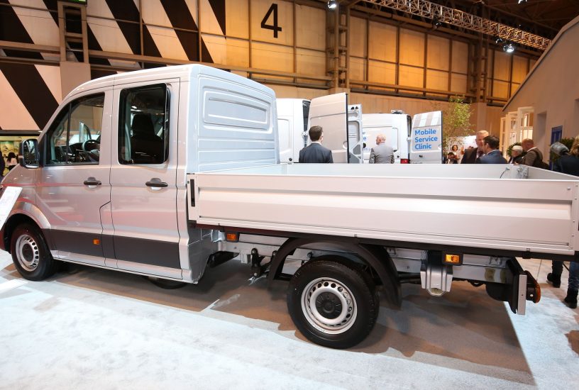 volkswagen-crafter-tre-quarti-posteriore-birmingham-2017
