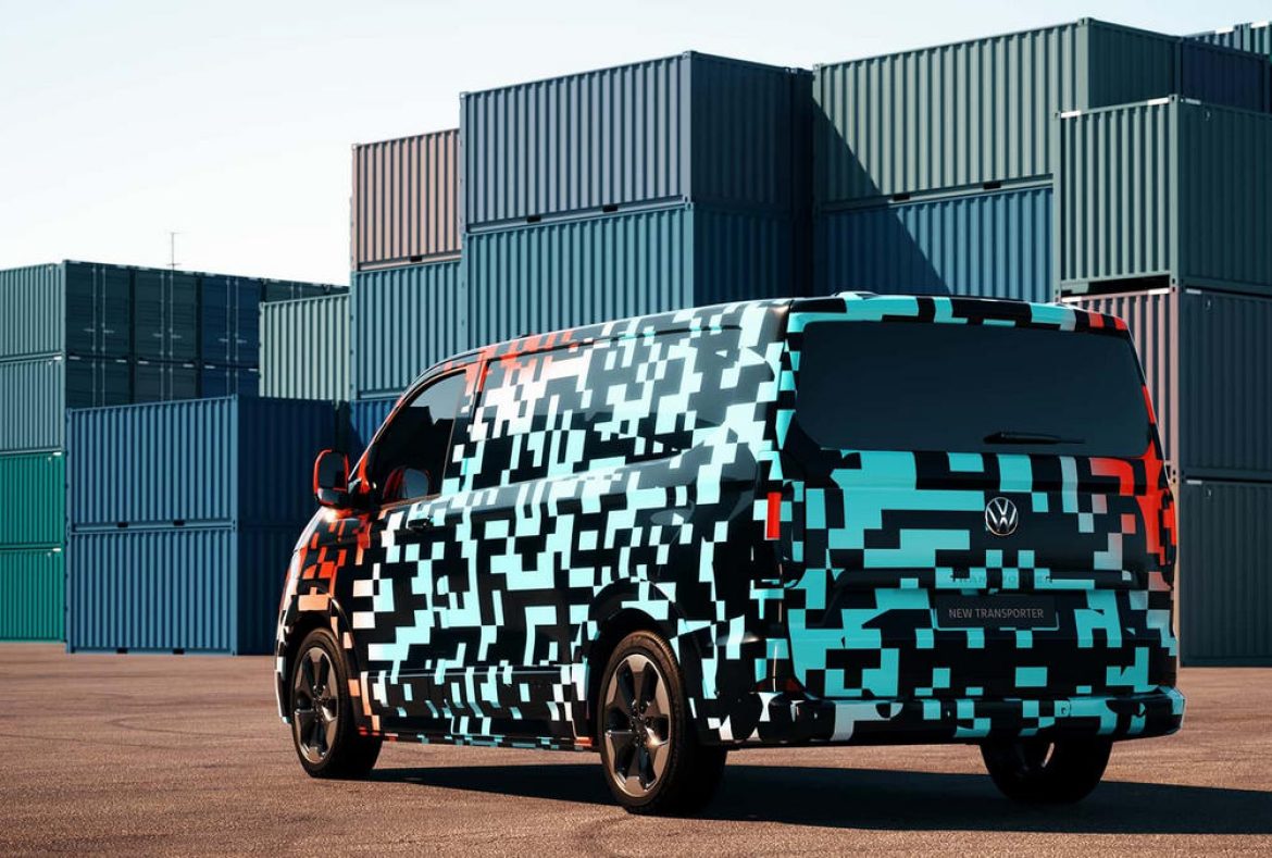 Volkswagen Transporter T7 2024, Tre quarti posteriore -13