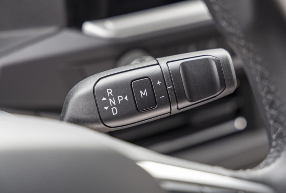 Volkswagen Transporter T7 2024, comandi al volante-14