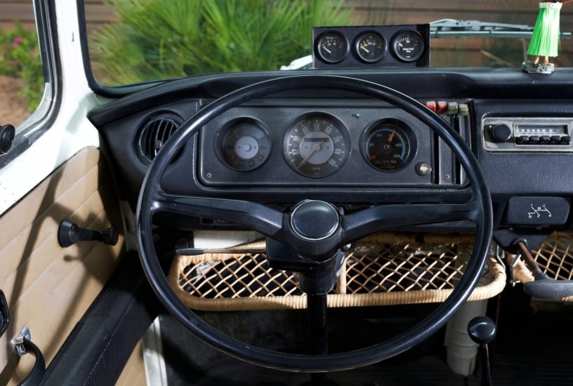 Volkswagen Type 2 Bus Electrified Concept interni