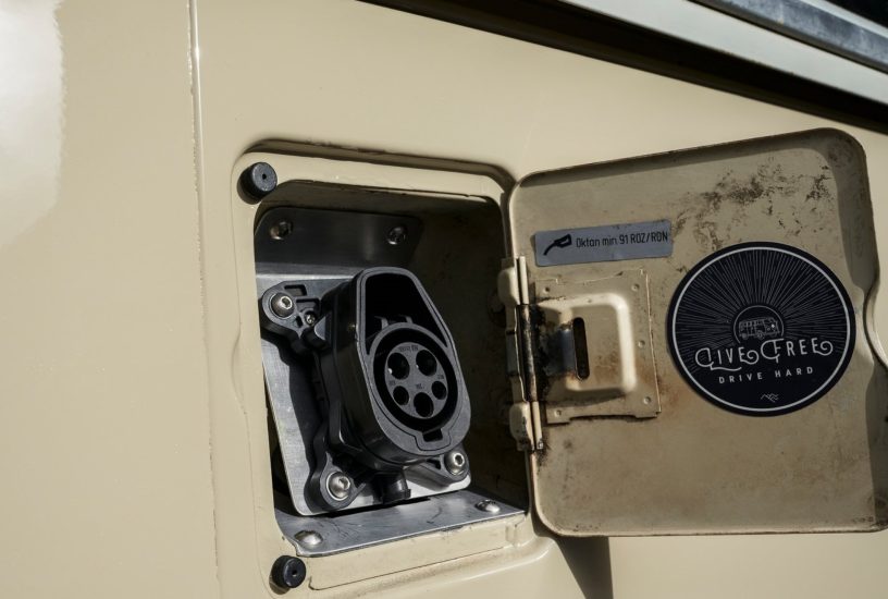 Volkswagen Type 2 Bus Electrified Concept presa