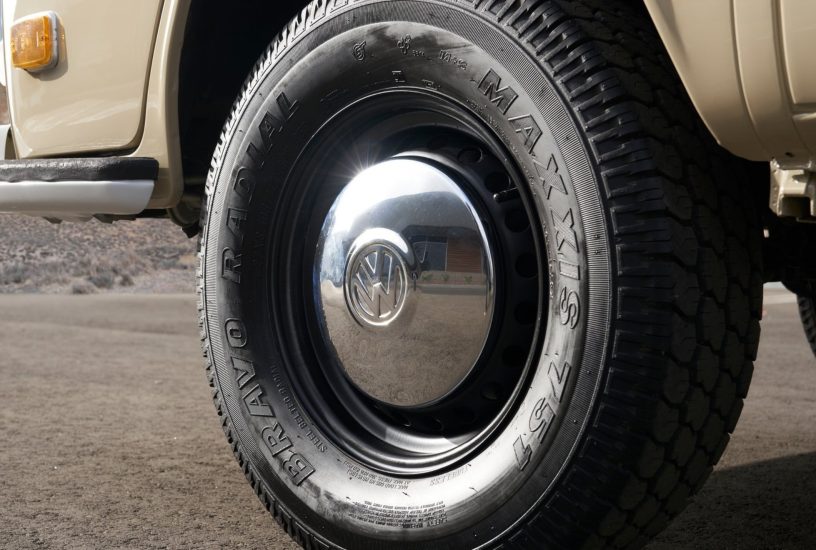 Volkswagen Type 2 Bus Electrified Concept ruota