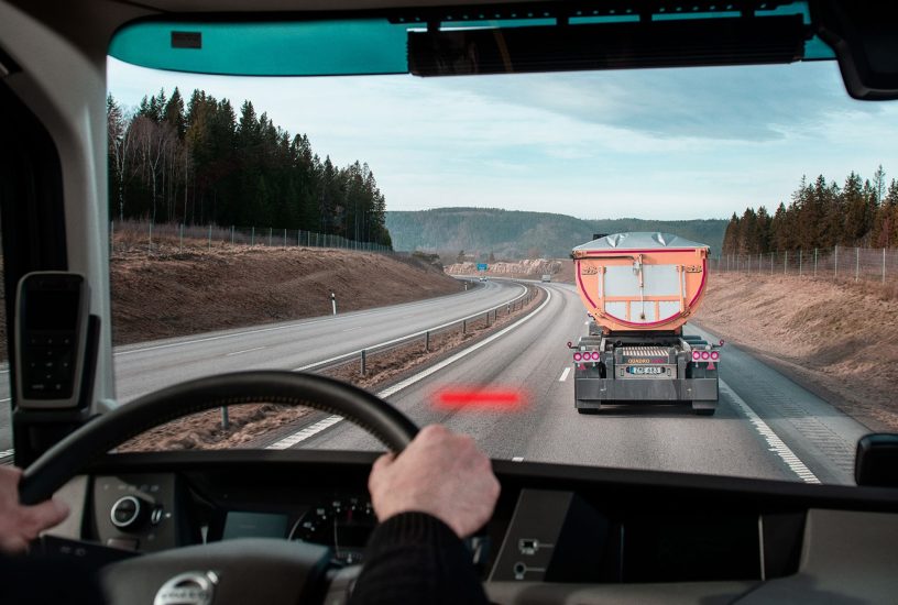 Volvo Trucks Distance Alert
