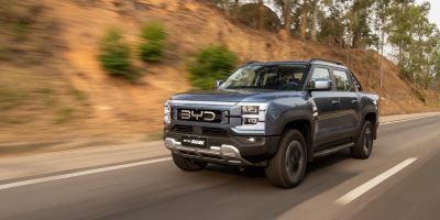 BYD Shark, il grande pickup ibrido plug-in da 430 CV