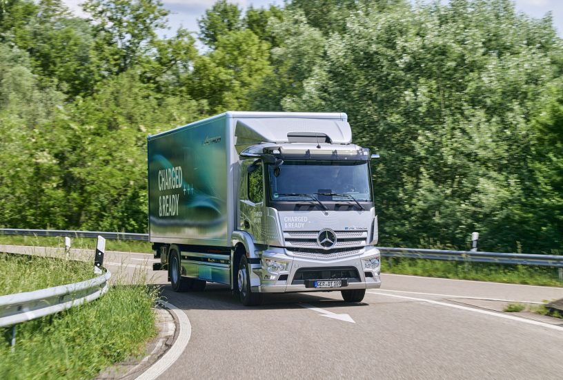 Mercedes-Benz Trucks treibt Elektrifizierung weiter voran – eActros LongHaul geht 2022 auf die StraßeMercedes-Benz Trucks continues to drive electrification forward - eActros LongHaul to hit the road in 2022