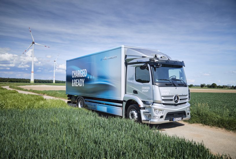 Mercedes-Benz Trucks treibt Elektrifizierung weiter voran – eActros LongHaul geht 2022 auf die StraßeMercedes-Benz Trucks continues to drive electrification forward - eActros LongHaul to hit the road in 2022