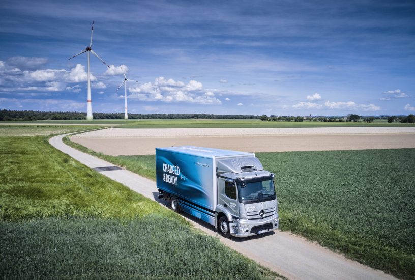 Mercedes-Benz Trucks treibt Elektrifizierung weiter voran – eActros LongHaul geht 2022 auf die StraßeMercedes-Benz Trucks continues to drive electrification forward - eActros LongHaul to hit the road in 2022